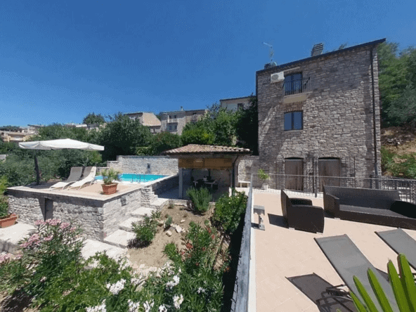 Ripabottoni property