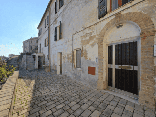 Lapedona property