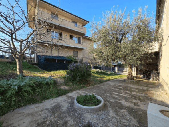 Lapedona property